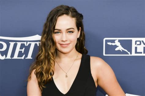 More Mary Mouser (gif) : r/marymouser